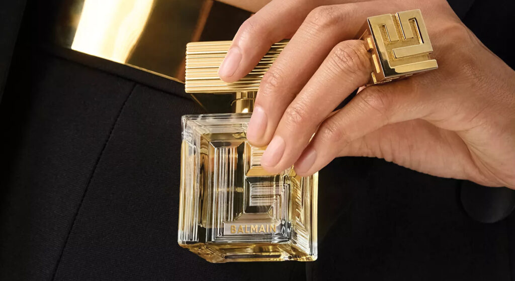 Balmain Destin de Balmain - kwiatowo-owocowe perfumy z 2026 roku